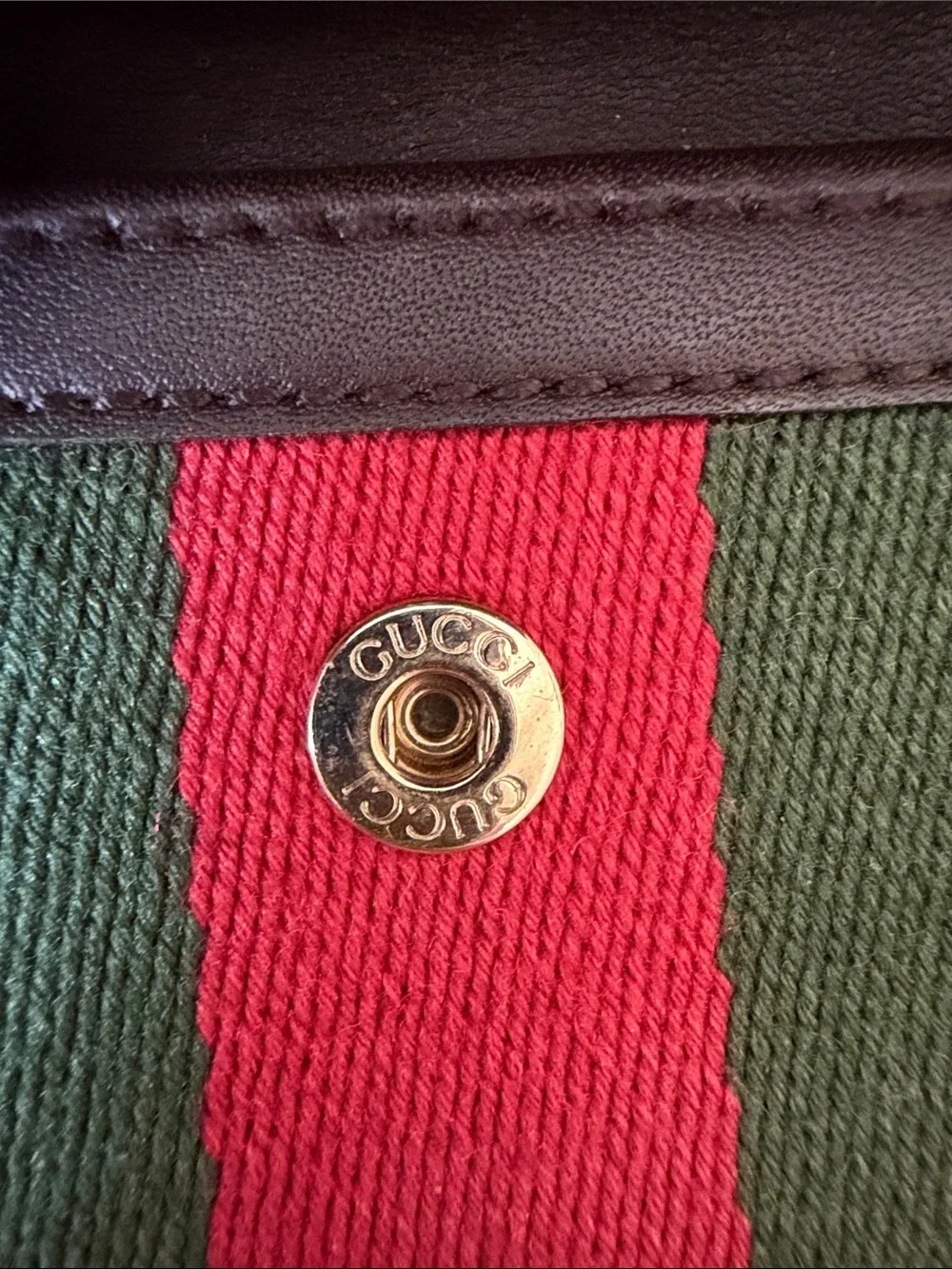 Gucci compact key